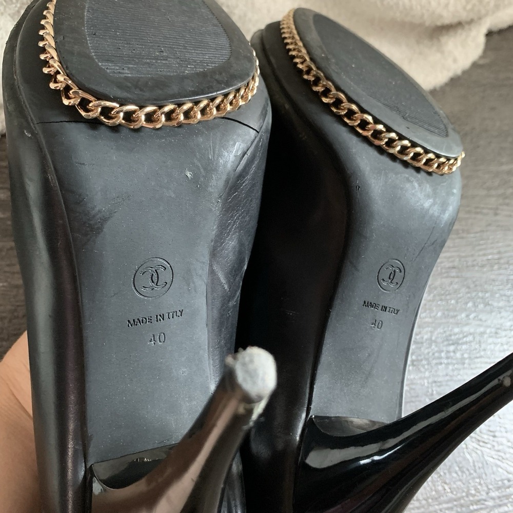 CHANEL Rare Black Lambskin Camellia Stiletto Chain Heel Size 40 - Picture 10 of 14